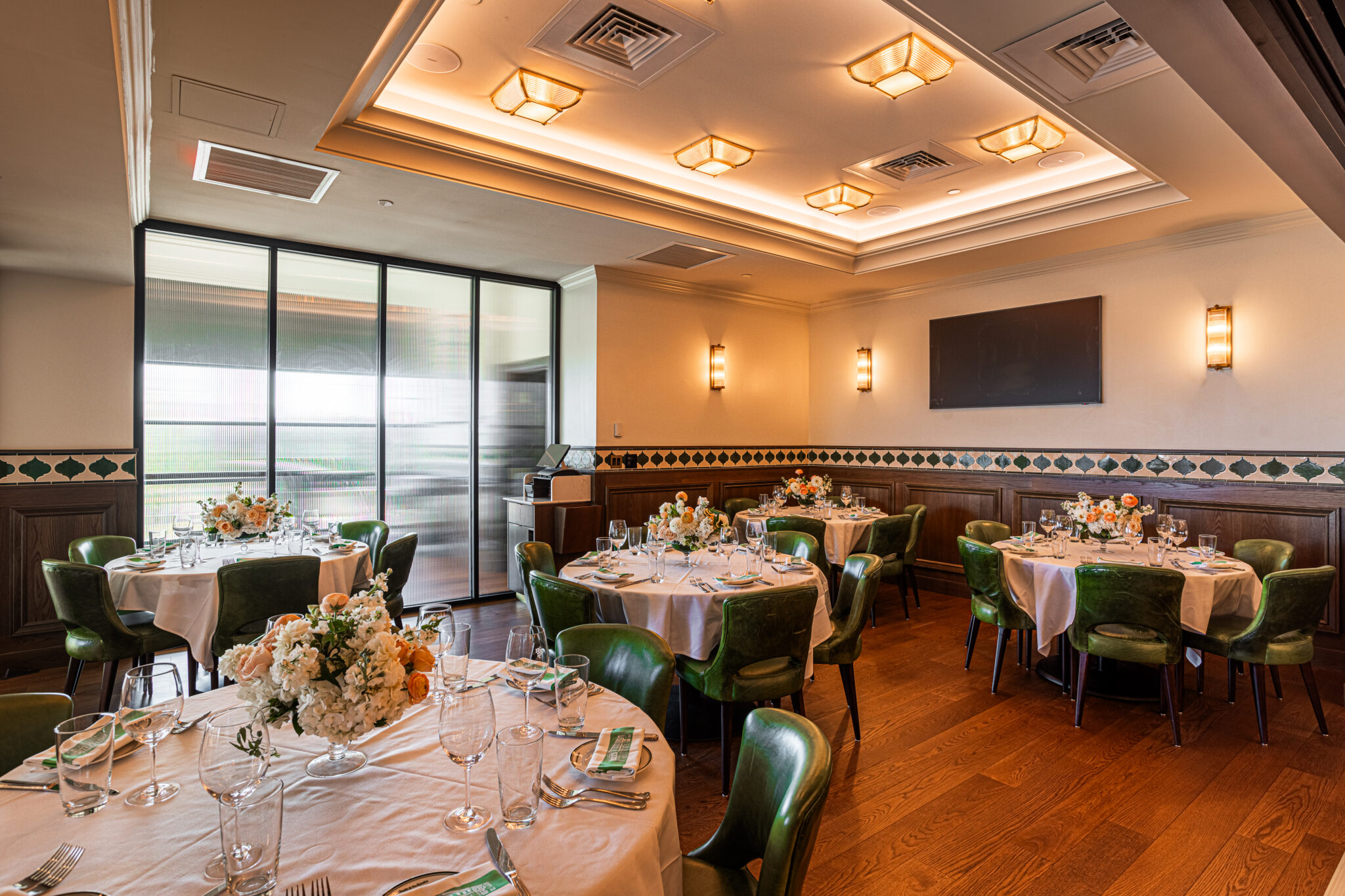 Private Events & Dining Rooms in Burlington, MA - Smith & Wollensky